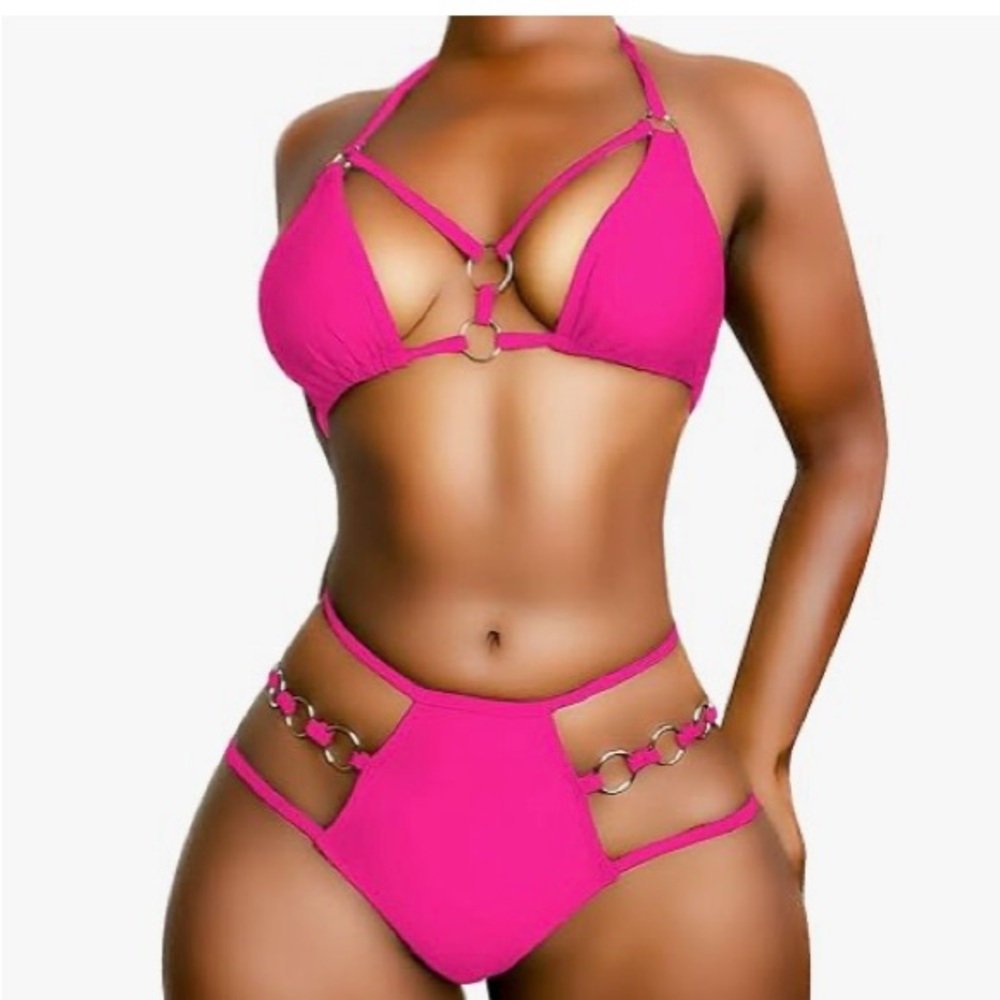 Chic Magenta Women's Ring-Detail Bikini Set